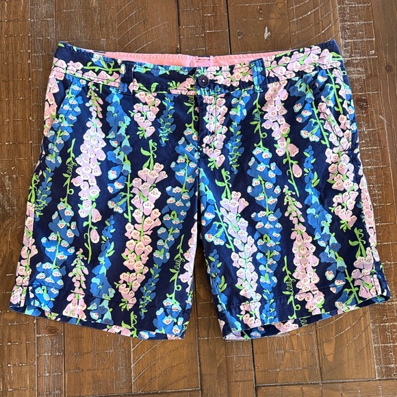 Lilly Pulitzer Pants - Lilly Pulitzer Foxy Foxglove Resort Bermuda 9” Floral Women's Shorts, EUC, 14